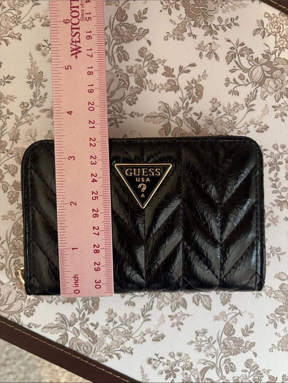 Guess Chevron Quilted Compact Black Leather Wallet Clutch for Bag Like New